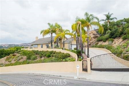Building Photo - 1083 N Encanto St