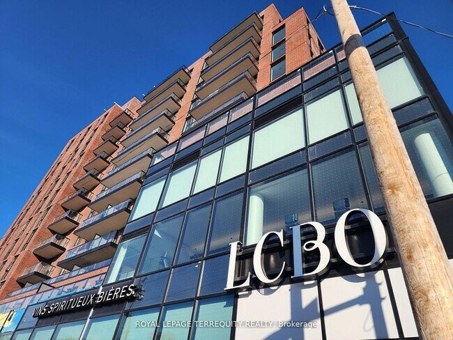 Photo du bâtiment - 185 Alberta Av