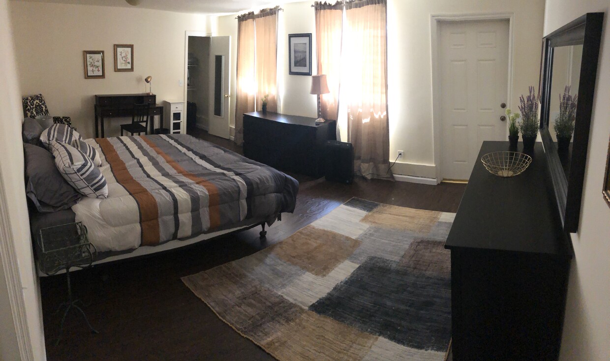 Foto principal - 118 S Orchard Dr