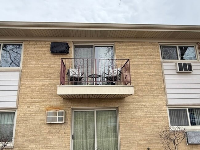 Building Photo - 5725 Holmes Ave