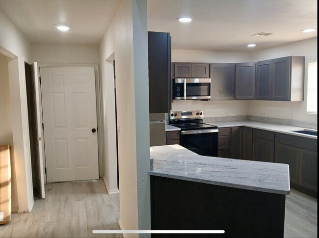 Foto del edificio - 63173 E 291 Rd