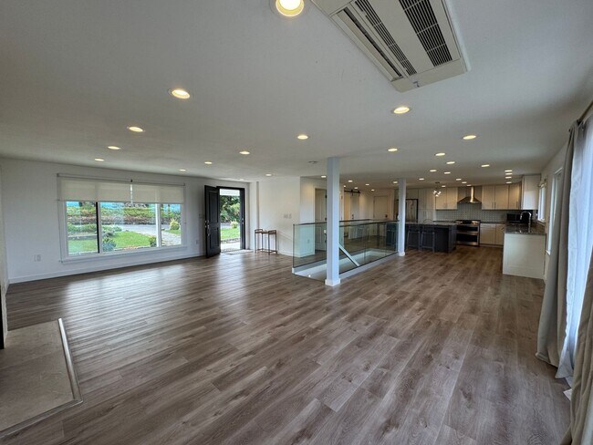 Building Photo - 4Bd/3Ba Seattle House