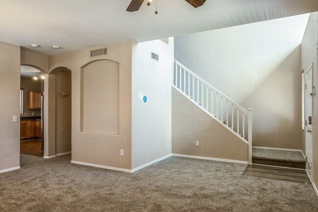Building Photo - 3001 W Ferruccio Pl