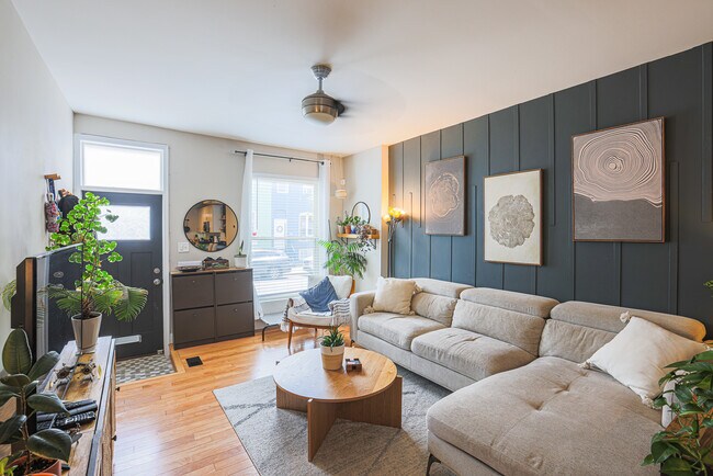 Building Photo - 2626 Hampden Ave