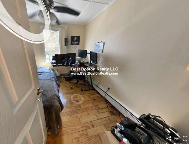 Building Photo - 41A Cross St. Unit A