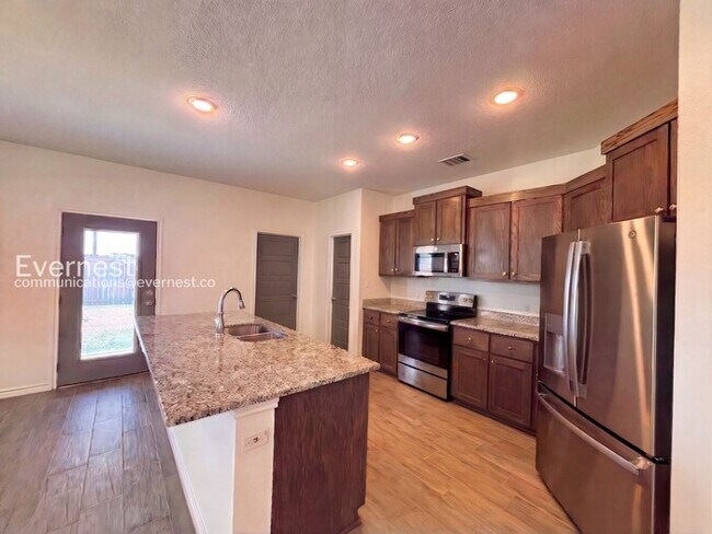 Foto del edificio - 2211 Hornbeam St