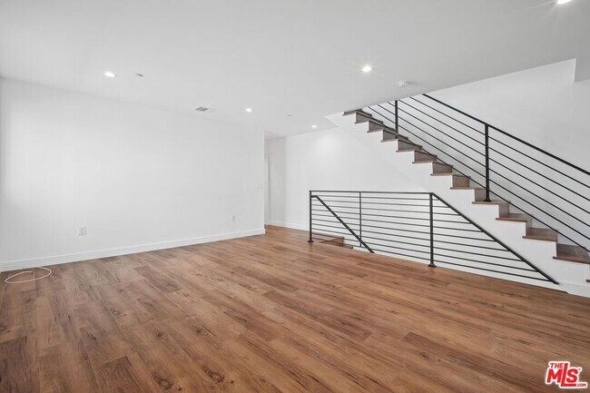 Foto del edificio - 6336 Beck Ave