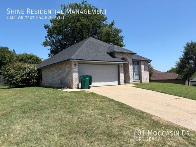 Building Photo - 401 Moccasin Dr