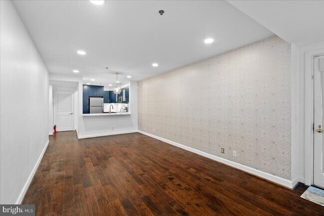 Foto del edificio - 120 Cameron St