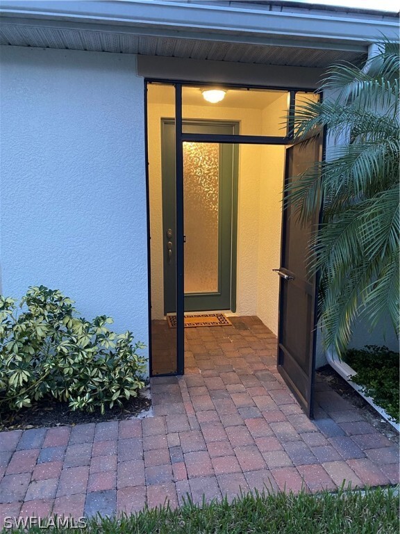 Building Photo - 14903 Edgewater Cir