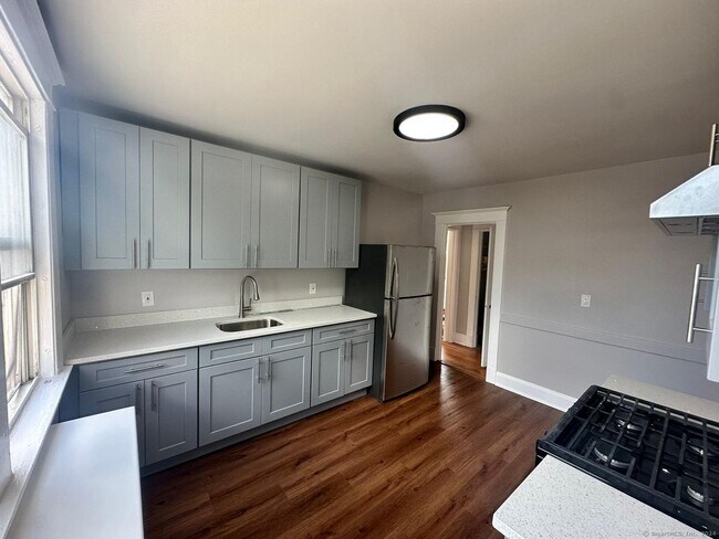 Building Photo - 635 2nd Ave