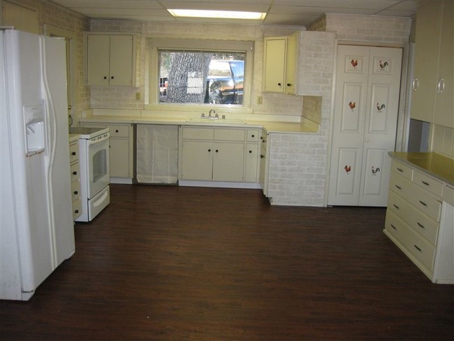 Building Photo - 25245 Mesa Grande Rd