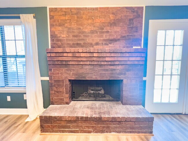 Foto del edificio - 4196 Hedgerow Ln