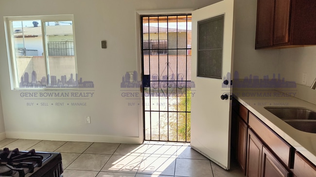 Building Photo - Fully Remodeled 3 bed 1 Bath Duplex Available for Rent in Chula Vista
