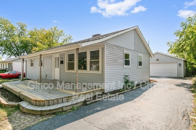 Building Photo - 26 Normandy Dr E