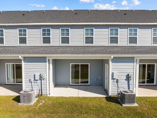 Foto del edificio - 2665 Virginia St