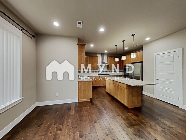 Building Photo - 12017 SE May Creek Park Dr