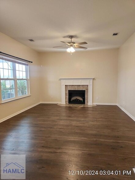 Foto del edificio - 73 Labrador Ln