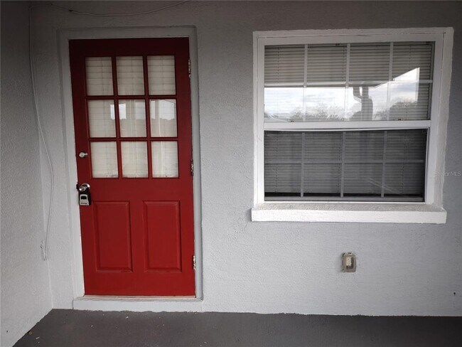 Building Photo - 431 Highland Dr