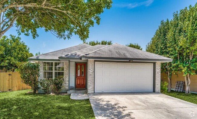 Building Photo - 2066 Bentwood Dr