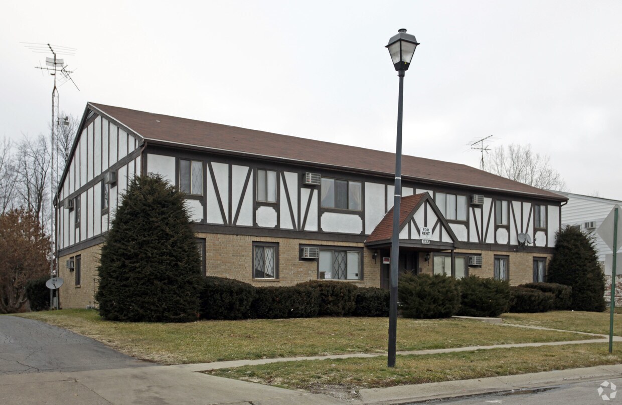 1358 Brooke Park Dr, Toledo, OH 43612 Apartments in Toledo, OH
