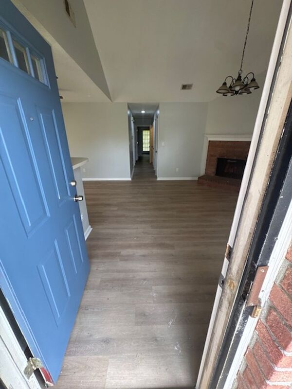 Foto del edificio - 5832 Ashridge Pl