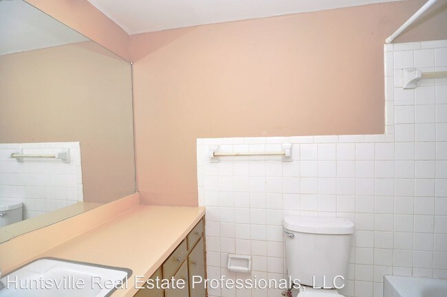Foto del edificio - 4409 Dyshell Dr SW