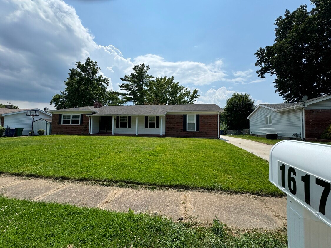 Foto principal - 1617 Somerset Shire Dr