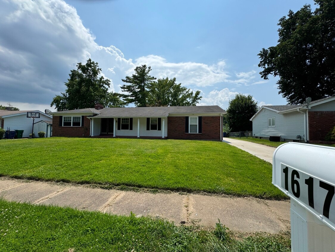 Primary Photo - 1617 Somerset Shire Dr