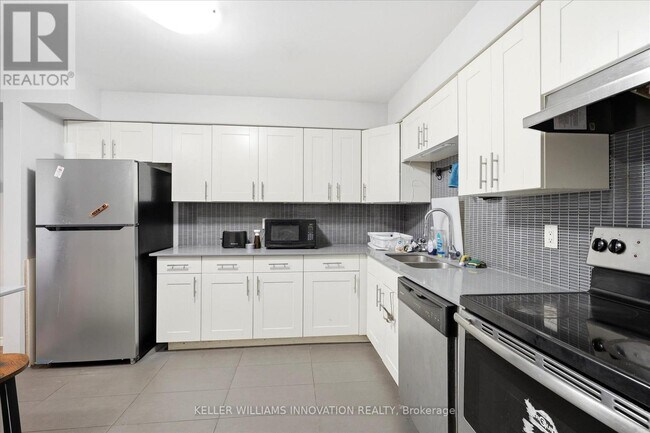 Building Photo - 508 Quiet Pl