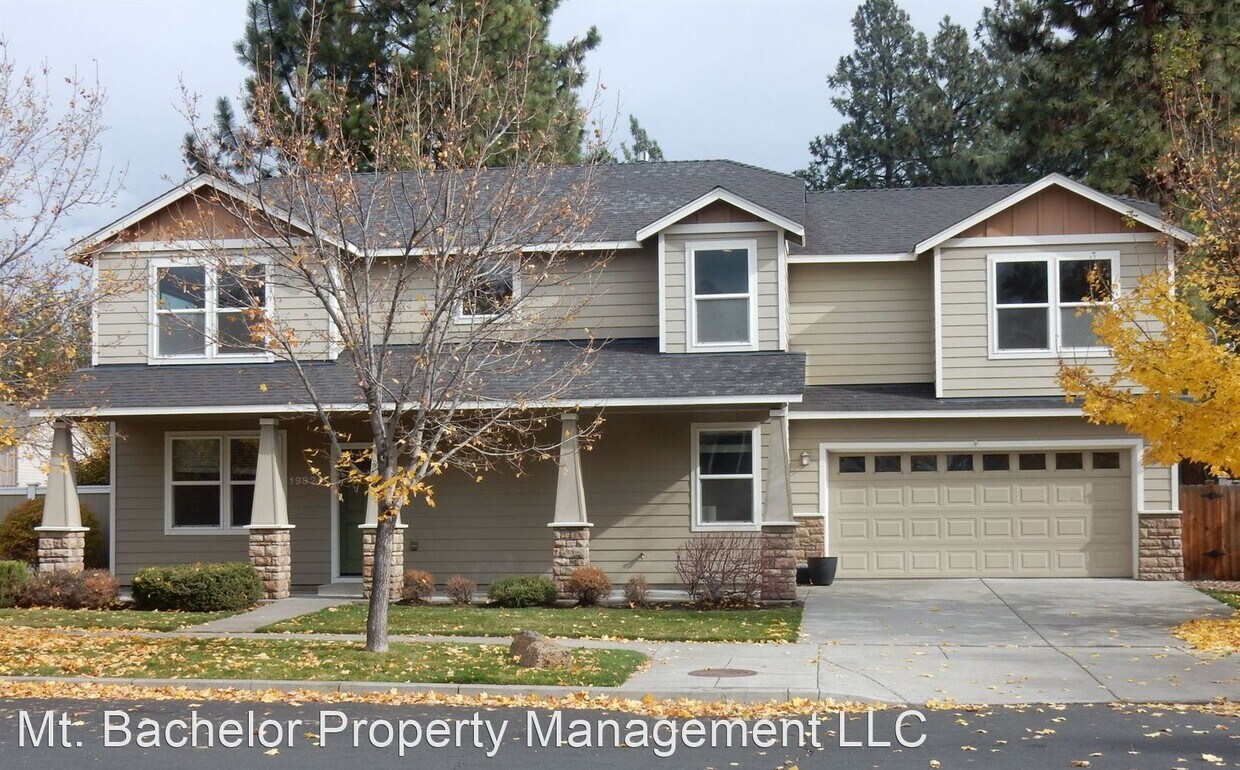 3 br, 2.5 bath House 19820 Herschel Ct House Rental in Bend, OR