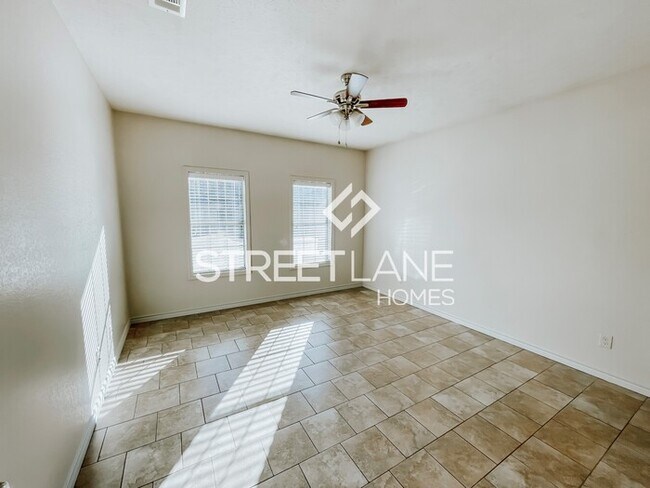 Foto del edificio - NOW OFFERING $350 OFF FIRST FULL MONTH IF ...