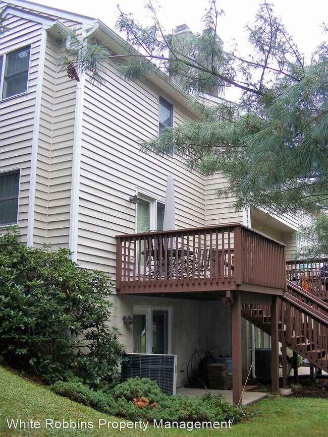 Building Photo - 2 br, 2.5 bath House - 1201 N. Glen Drive