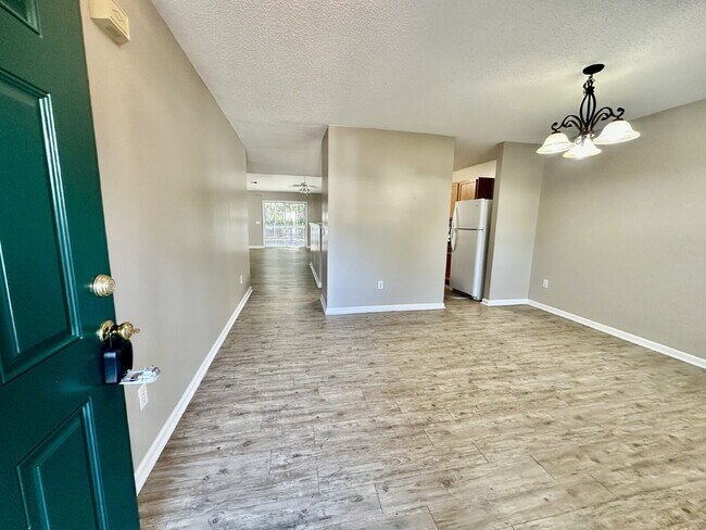 Building Photo - Single Level Four Bedroom Home in Hidden Lakes!