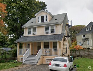 Building Photo - 24 Dunreath St