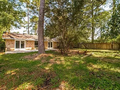 Building Photo - 324 Robin Hood Dr