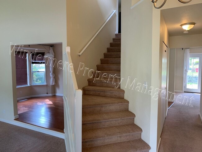 Building Photo - Charming Four Bedroom Central Kitsap Home