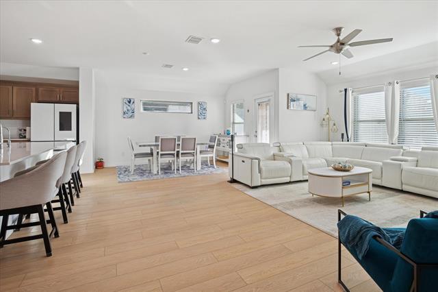 Foto del edificio - 4806 Marlin Hl Dr