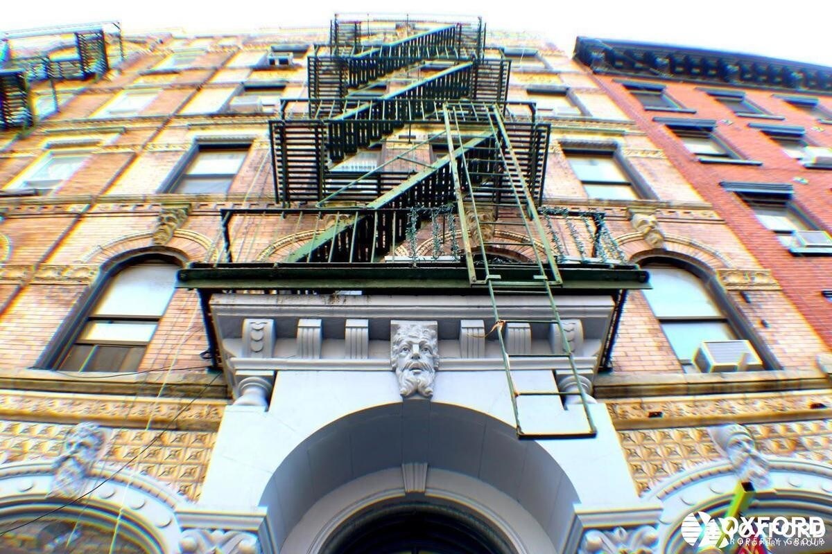 Primary Photo - 96 Saint Marks Place