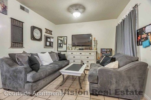 Building Photo - 530 1200 W
