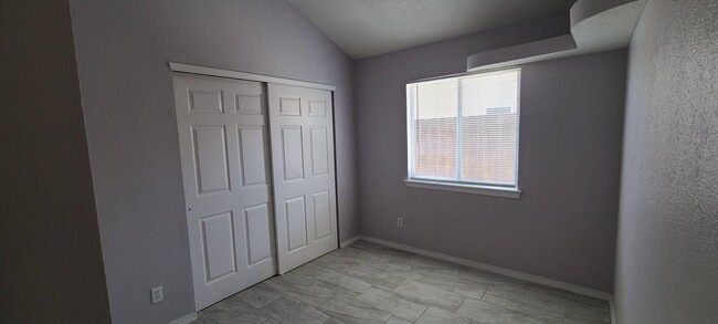 Building Photo - 10373 Valle del Mar Dr