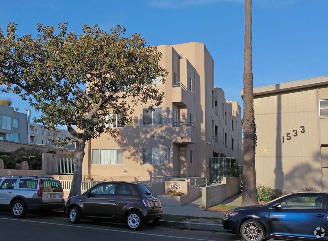Exterior View - 1527 9th St