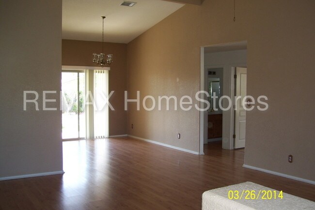 Foto del edificio - 2710 Sun Crest Dr