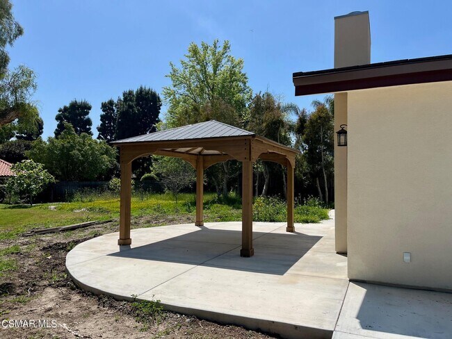 Foto del edificio - 619 Crestview Ave