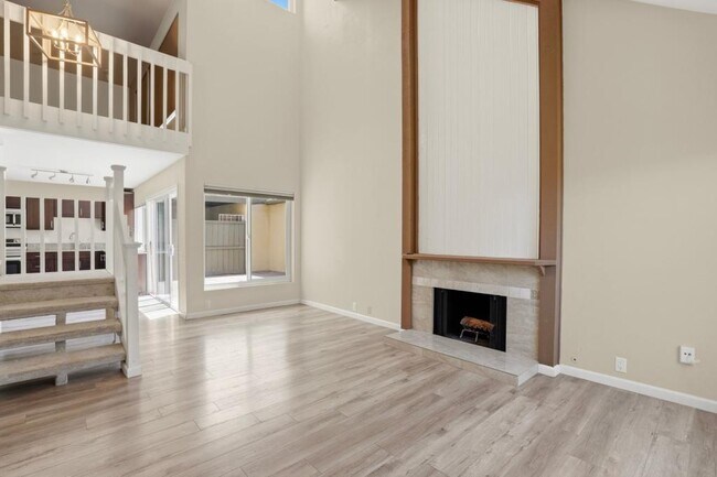 Foto del edificio - 8879 Hillery Dr