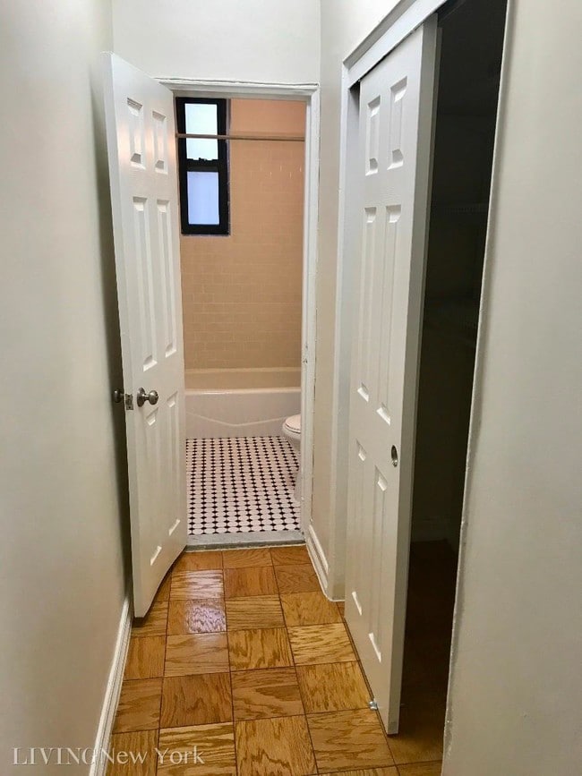 Building Photo - 1 Bogardus Pl