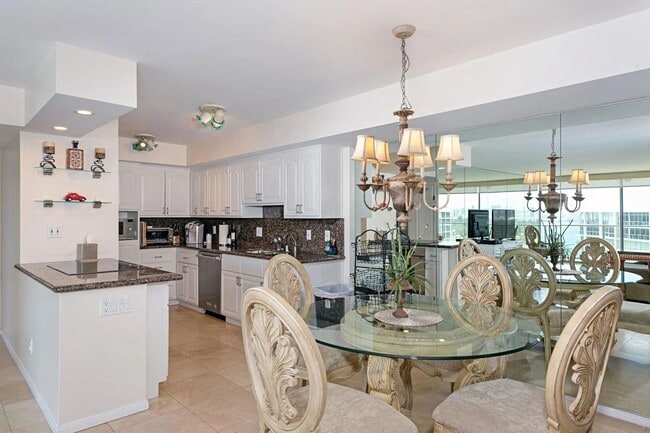 Foto del edificio - 1830 Avenida Del Mundo