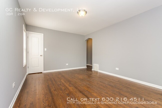 Building Photo - 10546 S Aberdeen St