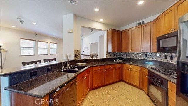 Foto del edificio - 7960 Shadow Trails Ln