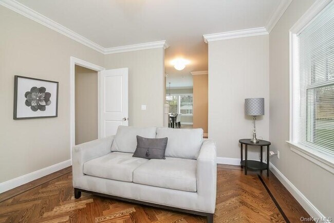 Foto del edificio - 101 Glen Oaks Dr